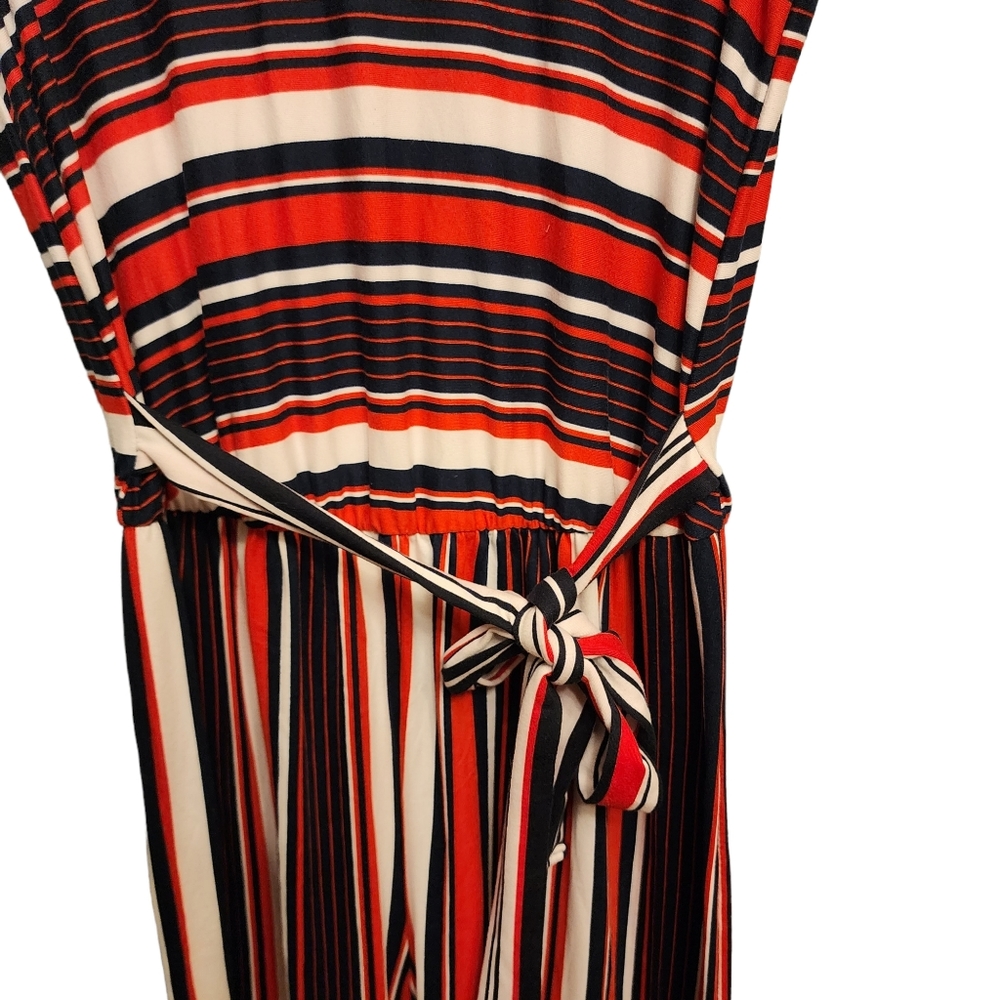 Striped Stretchy Sleeveless Jumpsuit - Picture 4 of 10